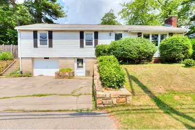 131 Hartford Tpke, Shrewsbury, MA 01545 - Photo 2
