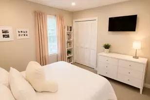 708 Windsor Dr, Framingham, MA 01701 - Photo 6