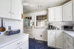 139 Burbank Rd, Longmeadow, MA 01106 - Photo 6