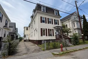 33 S Whipple St, Lowell, MA 01852 - Photo 2