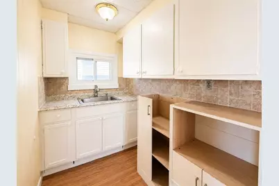 33 S Whipple St, Lowell, MA 01852 - Photo 10