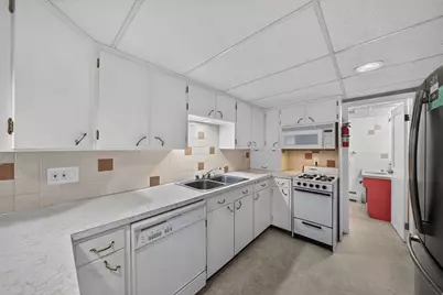 84 Lowell St, Methuen, MA 01844 - Photo 10