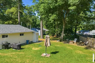 8 Violet St, Lakeville, MA 02743 - Photo 6