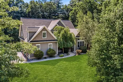 17 Bissonnette Cir, Southampton, MA 01073 - Photo 1