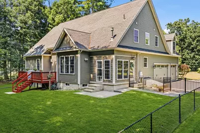 17 Bissonnette Cir, Southampton, MA 01073 - Photo 4