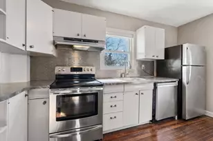 194 Palfrey St, Watertown, MA 02472 - Photo 6