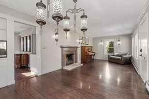 194 Palfrey St, Watertown, MA 02472 - Photo 2