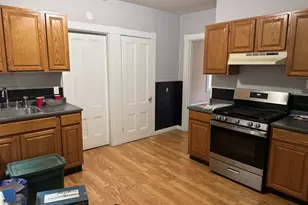 13 Howard St, Salem, MA 01970 - Photo 8