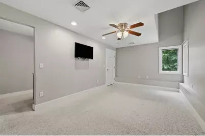 30 Saint Martin Street, Fitchburg, MA 01420 - Photo 12