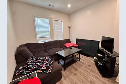 336 Lowell St #2, Somerville, MA 02145 - Photo 4