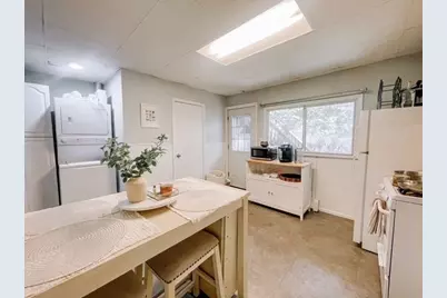 378 East 8th St #1, Boston, MA 02127 - Photo 6