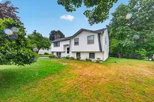 1578 Varnum, Lowell, MA 01854 - Photo 2