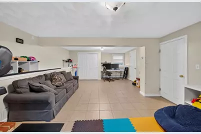1578 Varnum, Lowell, MA 01854 - Photo 6
