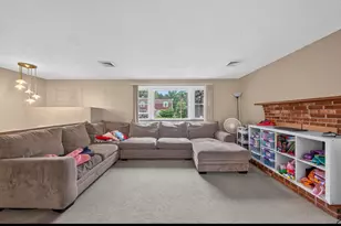 1578 Varnum, Lowell, MA 01854 - Photo 22