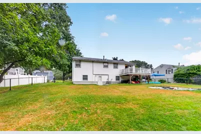 1578 Varnum, Lowell, MA 01854 - Photo 4