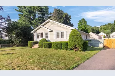 23 Thompson, East Longmeadow, MA 01028 - Photo 2