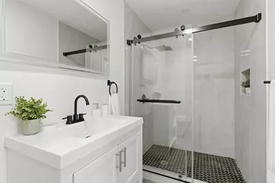 9 Robbins St, Waltham, MA 02453 - Photo 16