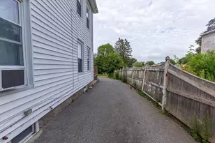 211 Court St, Plymouth, MA 02360 - Photo 2