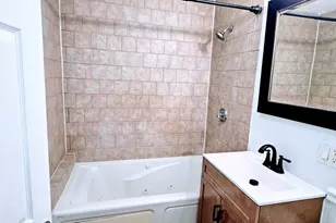 7 Oakcrest Rd, Boston, MA 02136 - Photo 10