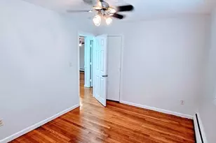 7 Oakcrest Rd, Boston, MA 02136 - Photo 8