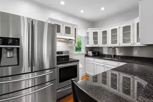 476 Sconticut Neck Rd, Fairhaven, MA 02719 - Photo 8