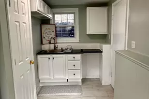 18 Spring Valley Rd, Burlington, MA 01803 - Photo 2