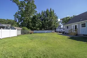 27 Bostwick Ln, Chicopee, MA 01020 - Photo 38