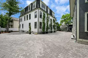 1004-2 Broadway, Somerville, MA 02144 - Photo 4