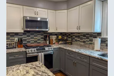 442 Eastview Ave, Somerset, MA 02726 - Photo 14