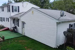 442 Eastview Ave, Somerset, MA 02726 - Photo 6