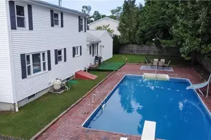 442 Eastview Ave, Somerset, MA 02726 - Photo 8
