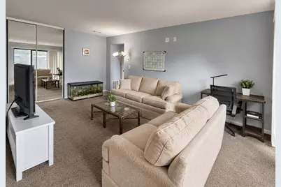 30 Shrewsbury Green #J, Shrewsbury, MA 01545 - Photo 2