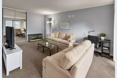 30 Shrewsbury Green #J, Shrewsbury, MA 01545 - Photo 2