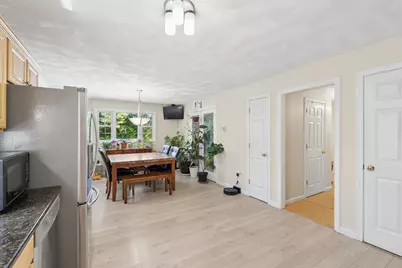 9 Perron Way, Lowell, MA 01854 - Photo 12