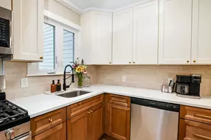 321 Arnold St, New Bedford, MA 02740 - Photo 14