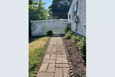 8 Patterson, Westfield, MA 01085 - Photo 2