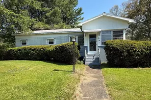 23 Crescent St, Ware, MA 01082 - Photo 2