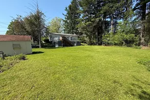 23 Crescent St, Ware, MA 01082 - Photo 8