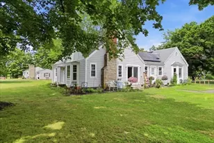 35 Anawan St, Rehoboth, MA 02769 - Photo 4