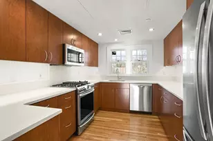 165 Winthrop Rd, Brookline, MA 02445 - Photo 16