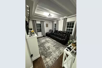 11 Barton St, Salem, MA 01970 - Photo 10