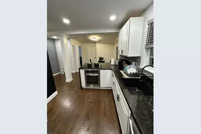 11 Barton St, Salem, MA 01970 - Photo 4