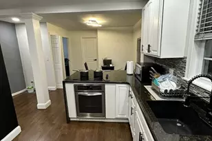 11 Barton St, Salem, MA 01970 - Photo 4