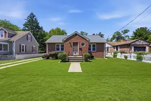 52 Felix St, Chicopee, MA 01020 - Photo 34