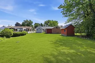 52 Felix St, Chicopee, MA 01020 - Photo 30
