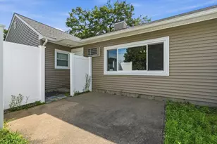 116 Applewood Dr, Chicopee, MA 01022 - Photo 8