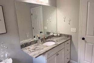 33 Ledgewood Cir, Attleboro, MA 02703 - Photo 10
