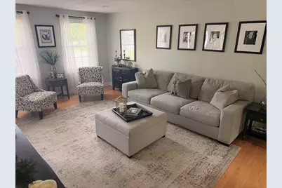 33 Ledgewood Cir, Attleboro, MA 02703 - Photo 4