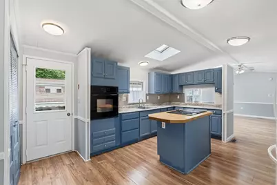 556 Central #106, Leominster, MA 01453 - Photo 8