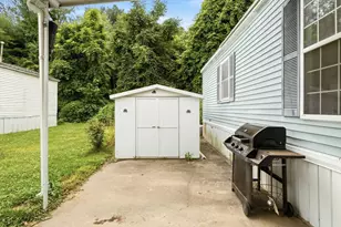 556 Central, Leominster, MA 01453 - Photo 24